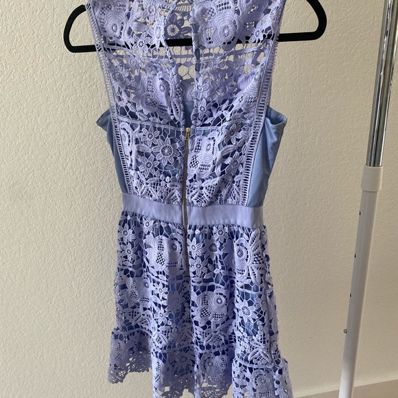 Lace dress - Picture 2 of 2